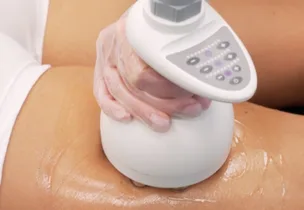 luxeria Legacy body contouring session at Luxeria Clinic